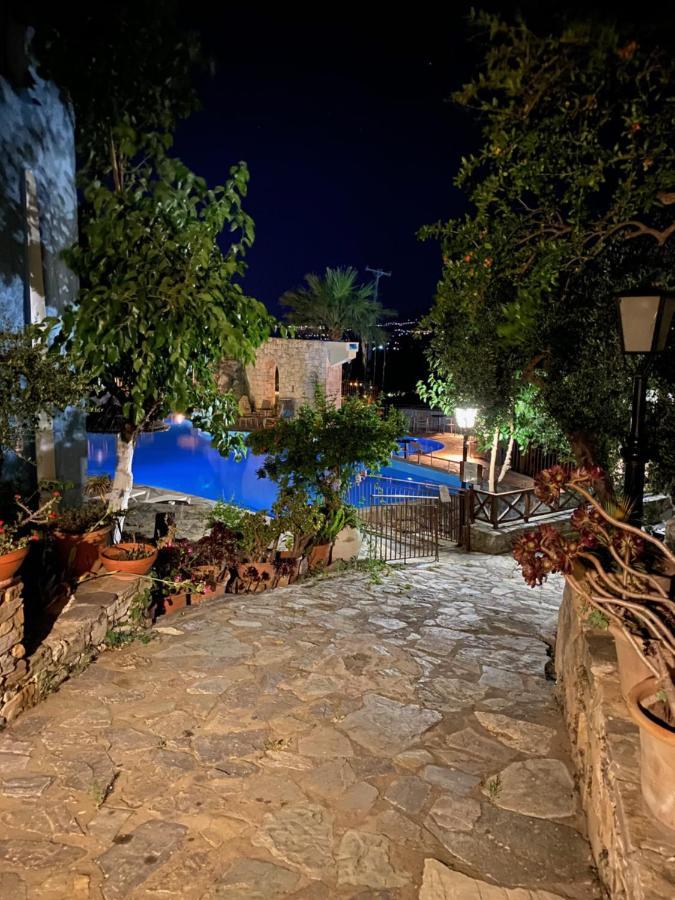 Hotel Arolithos Traditional Village 4*