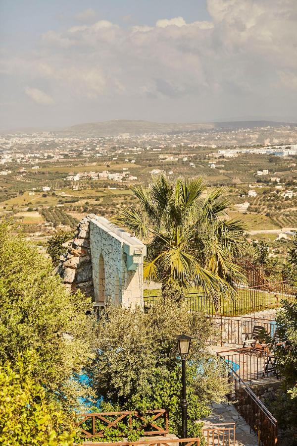 Arolithos Traditional Village Hotel